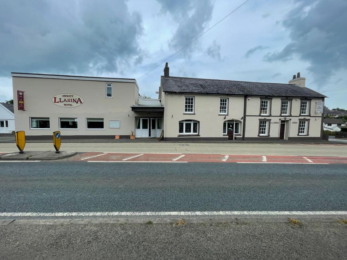 Готель Llanina Arms Llanarth  Екстер'єр фото