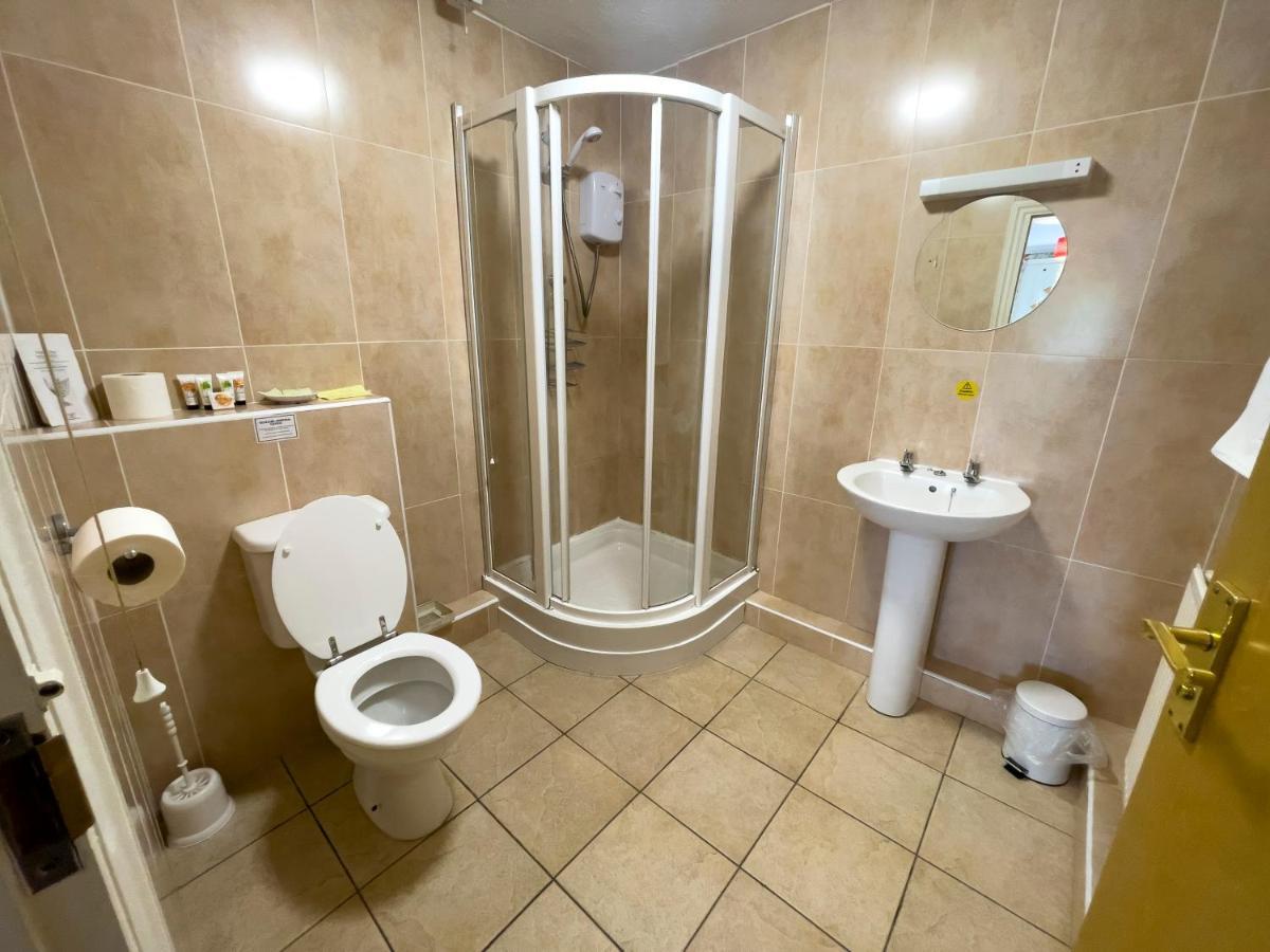 Готель Llanina Arms Llanarth  Екстер'єр фото