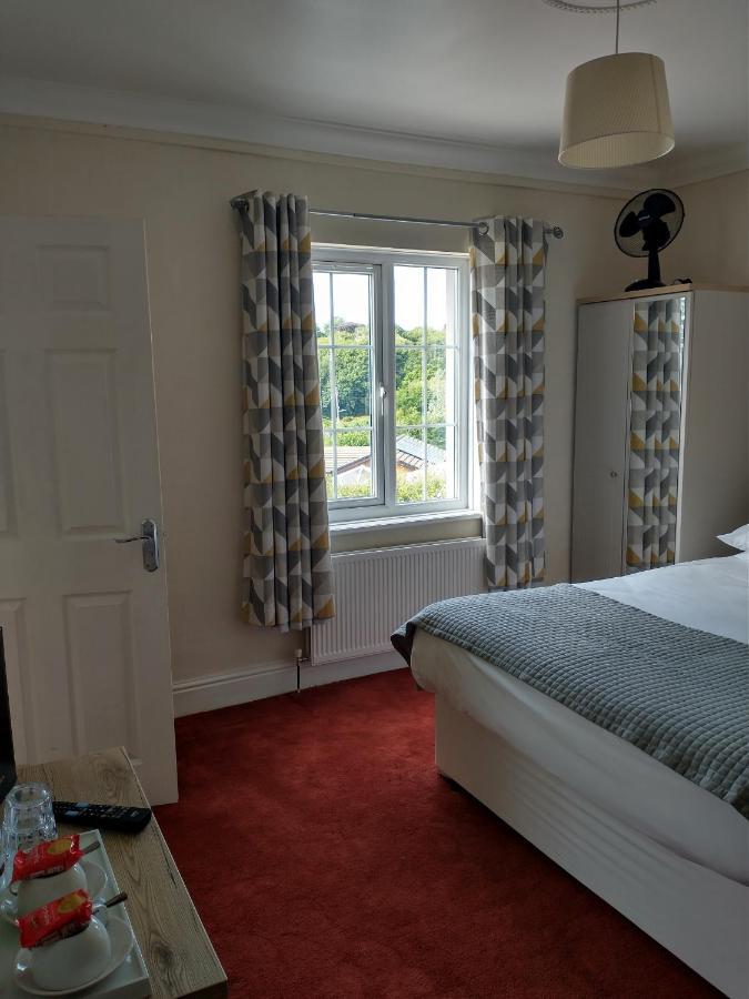 Готель Llanina Arms Llanarth  Екстер'єр фото