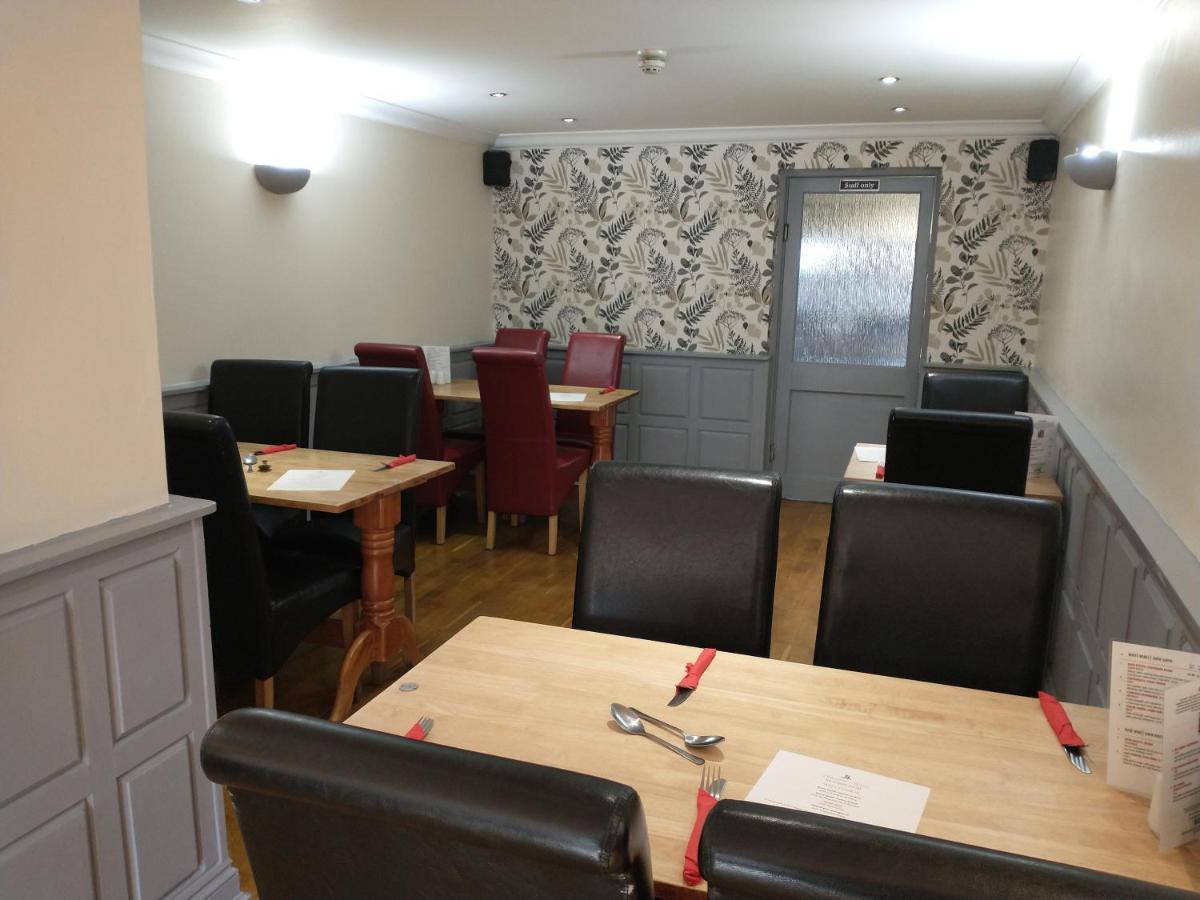 Готель Llanina Arms Llanarth  Екстер'єр фото